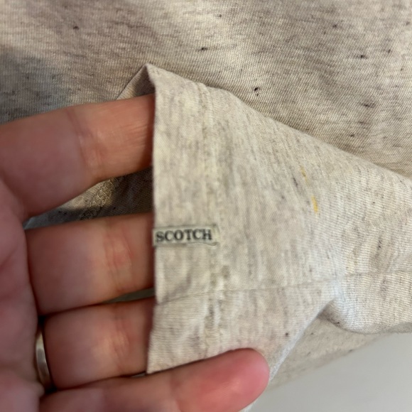 Scotch and Soda size child’s 14 t shirt with embroidery & sequins. Back 2 school - Picture 7 of 9